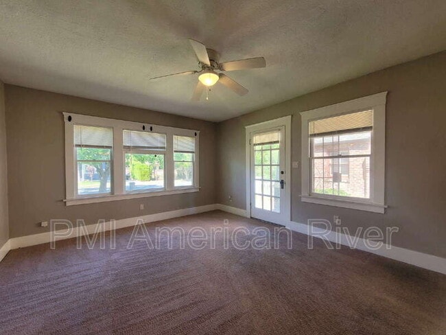 Building Photo - 1928 El Monte Ave