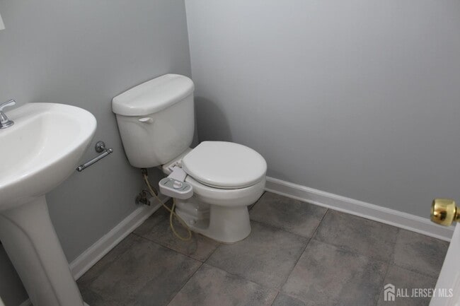 Building Photo - 224 Westgate Dr