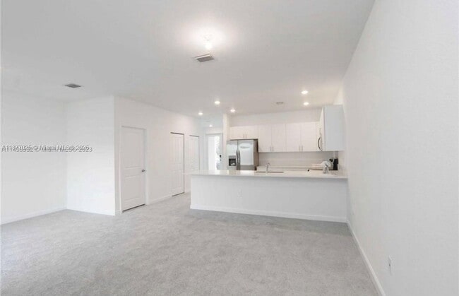 Building Photo - 26459 SW 148th Ave