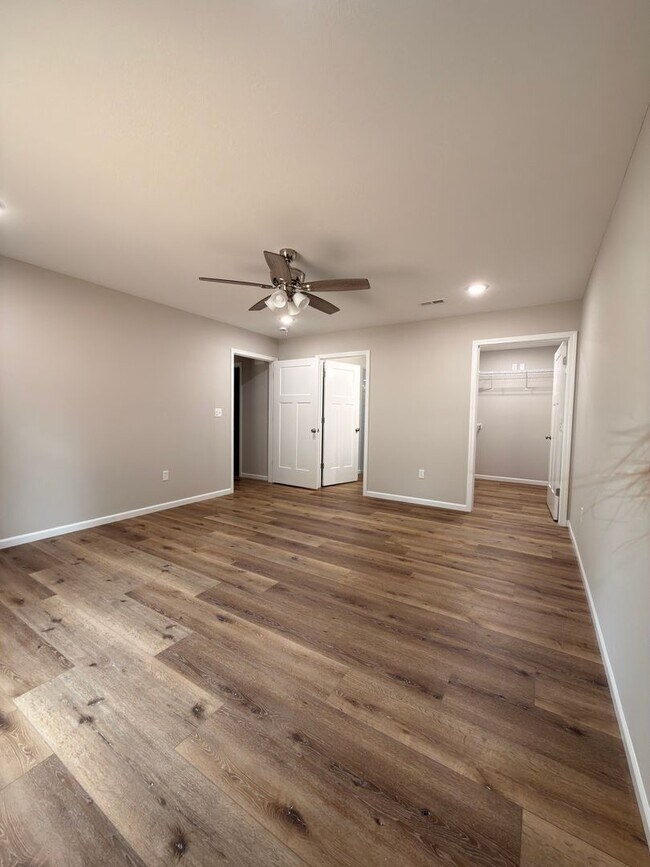 Building Photo - 3031-MF3-E4