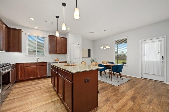 Building Photo - 129 Purple Heart Dr