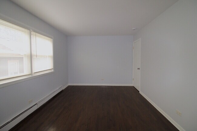 Building Photo - 1220 Marengo Ave