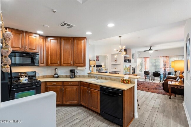 Building Photo - 5450 E Deer Valley Dr