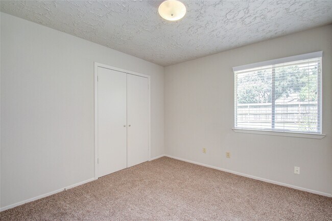 Building Photo - 13510 N Peachfield Cir