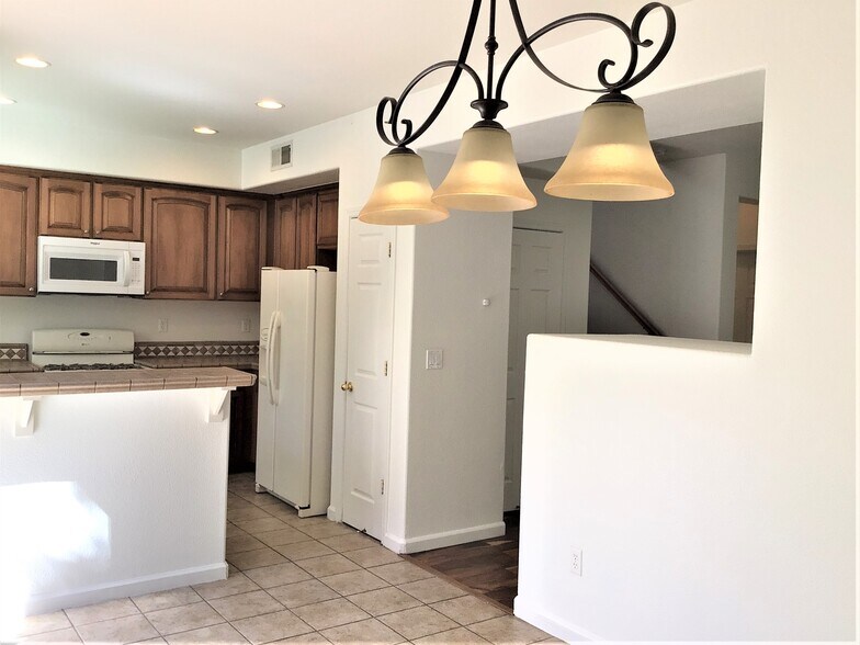 Building Photo - 6704 Altesino Dr