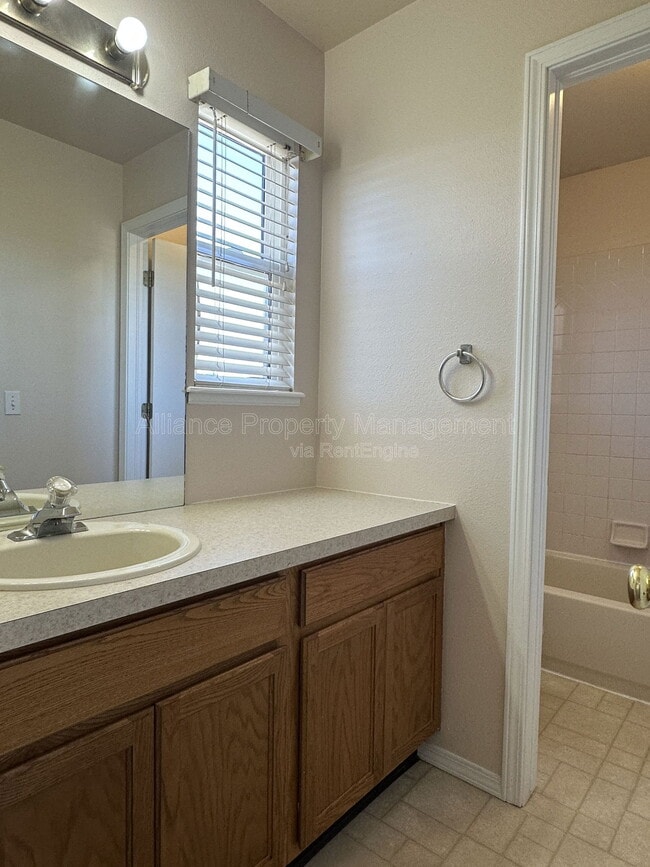 Building Photo - 8131 Oliver Rd