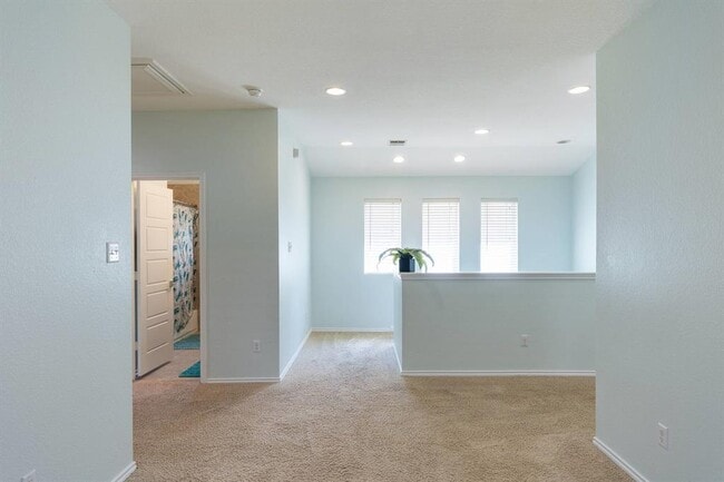 Building Photo - 404 Buttercup Creek Blvd