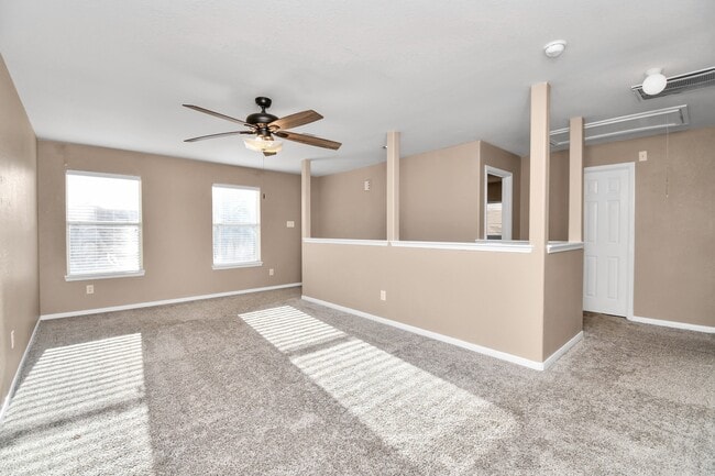 Building Photo - 1118 Desert Palms Ln