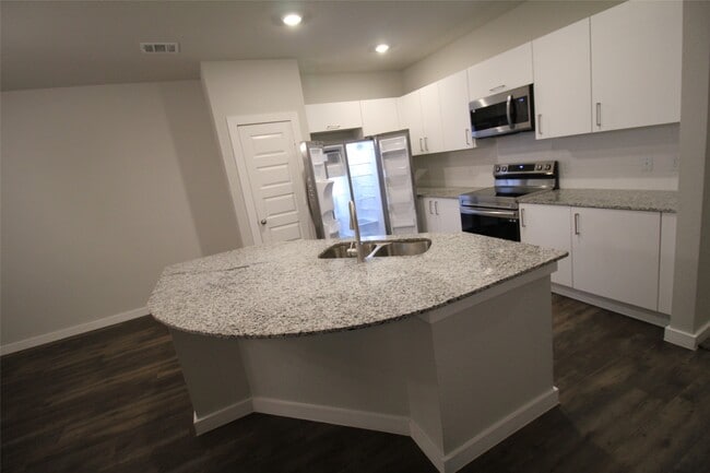 Building Photo - 25504 Starling Ln