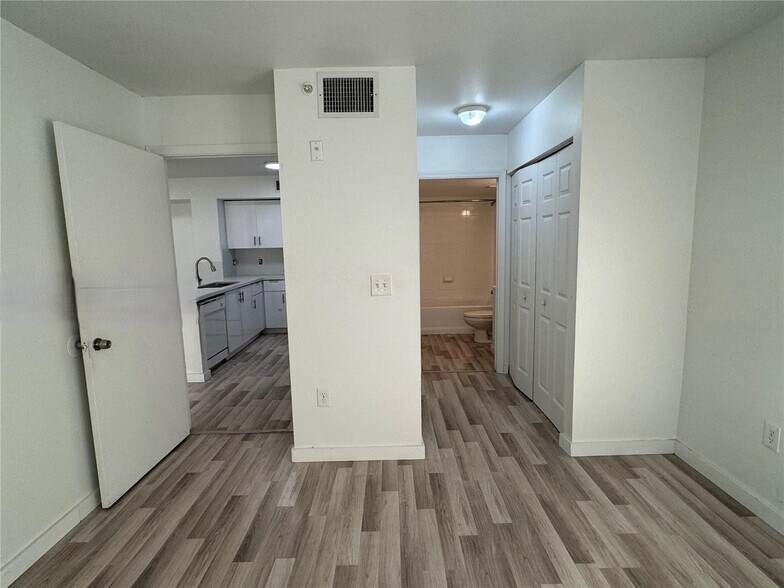 Building Photo - 2071 Renaissance Blvd