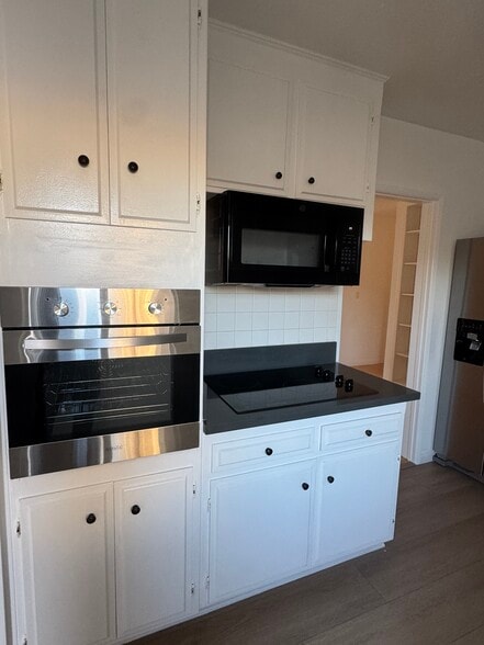 Building Photo - 2803 Arizona Ave