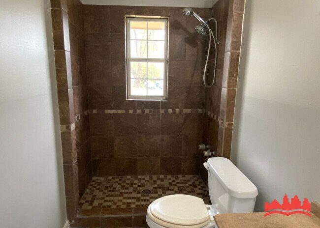 Building Photo - 4628 Windward Dr