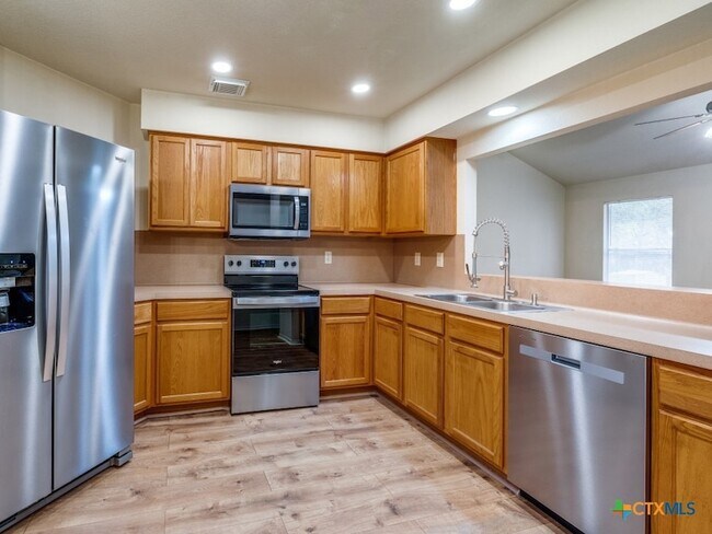 Building Photo - 510 Maricopa Dr