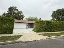 Building Photo - 15955 Kalisher St