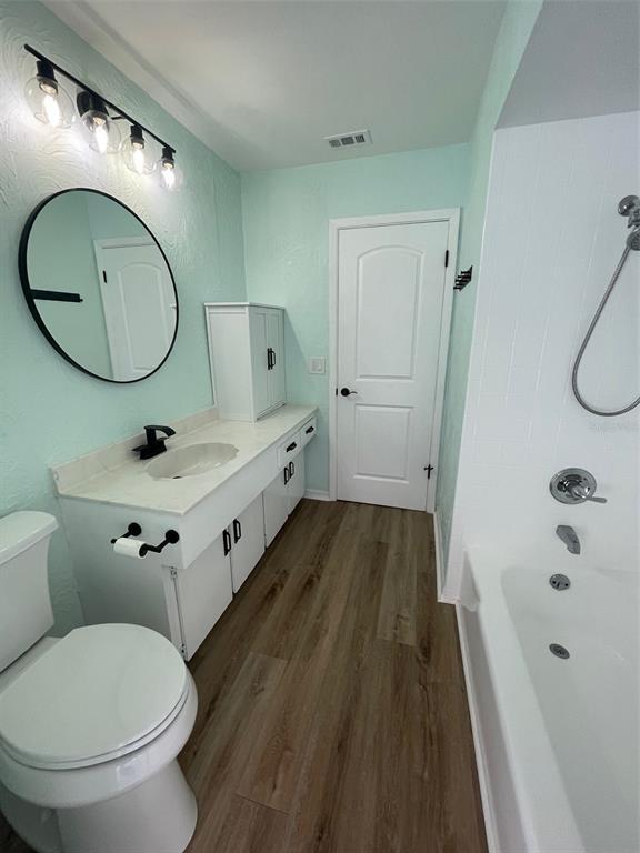 Building Photo - 6108 11th Ave W