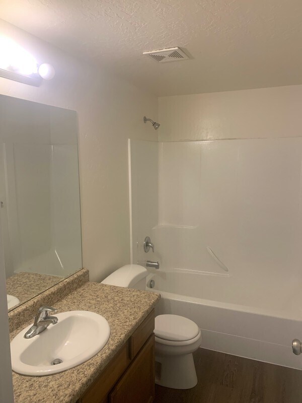 Building Photo - 753 S 600 W