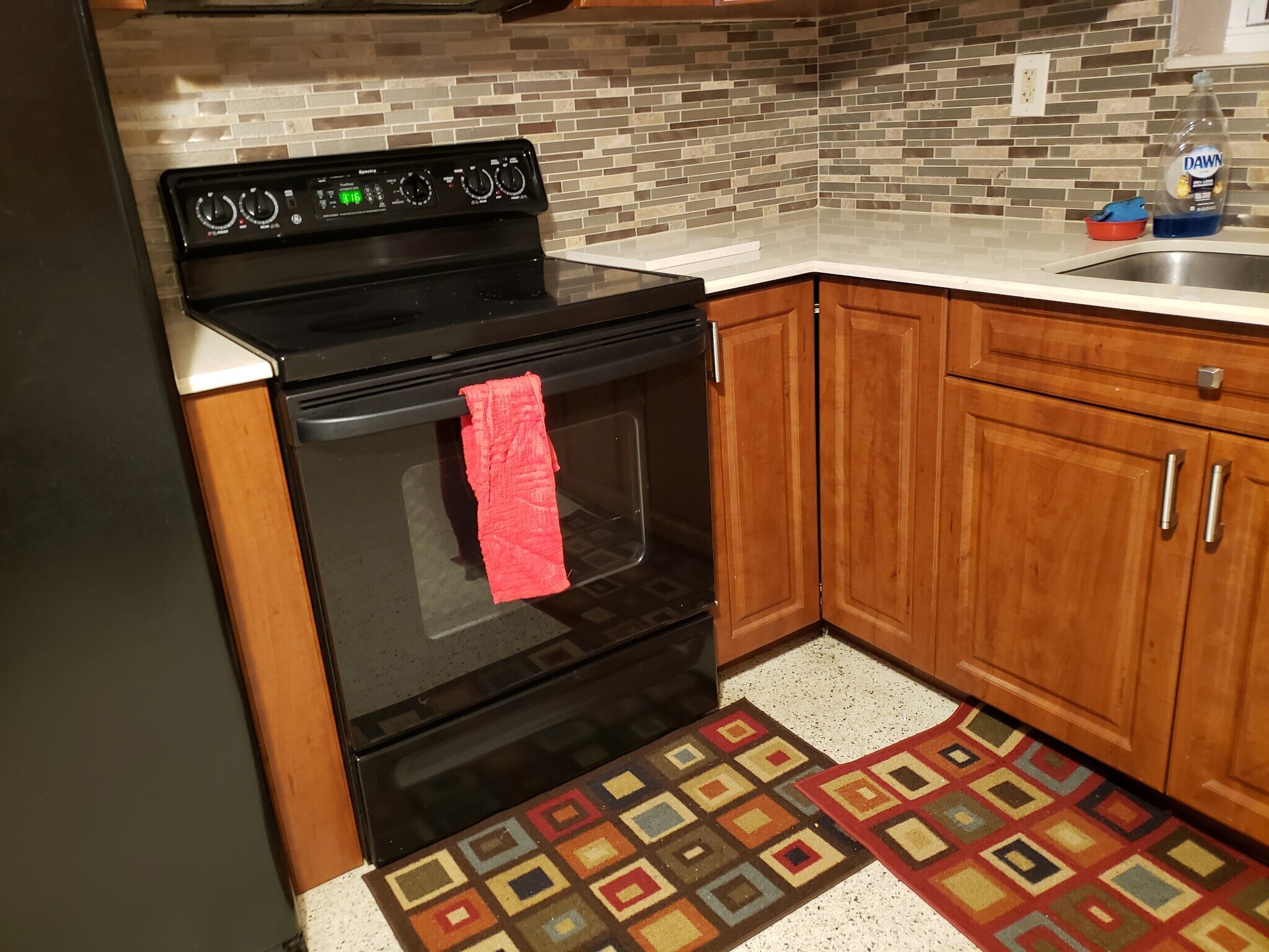 Kitchen - 433 SE 5th St