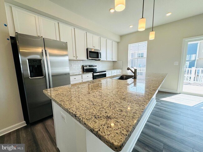 Building Photo - 12 BROOKFIELD Mews