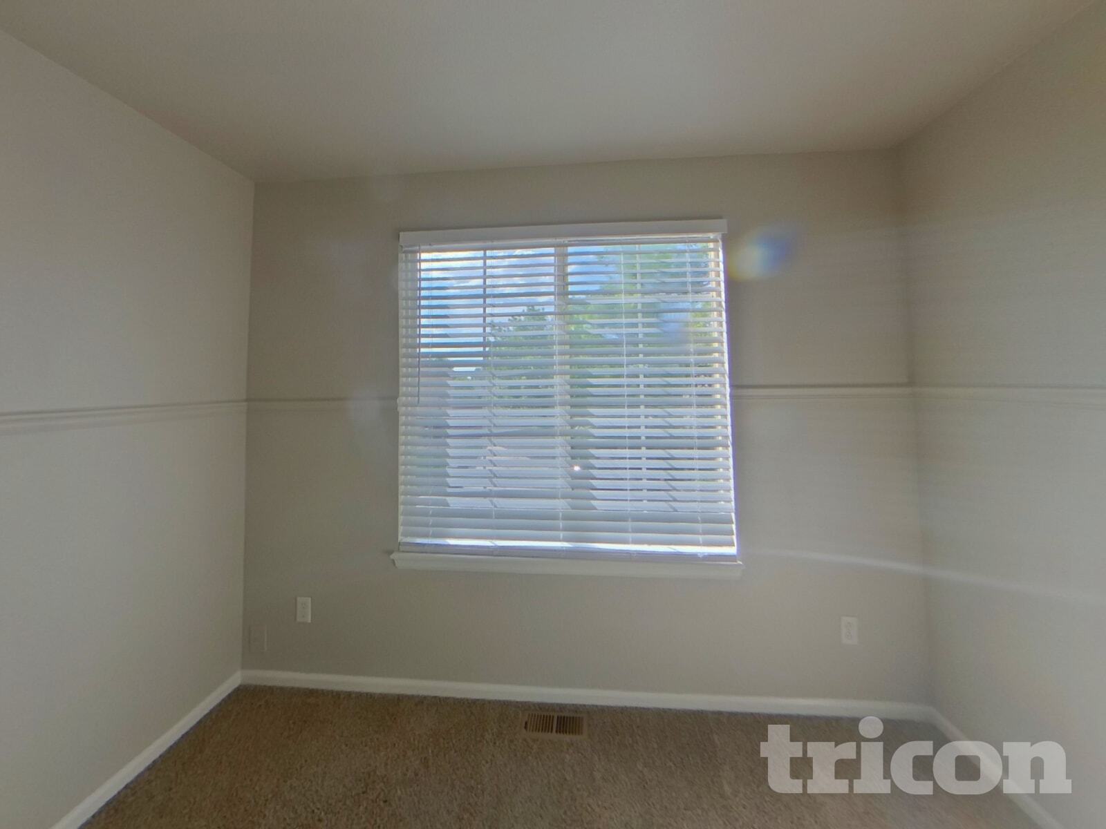 Building Photo - 1028 Oriole Cir