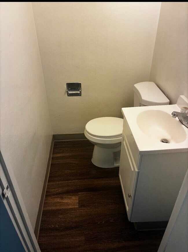 Building Photo - 50 Northshore Rd