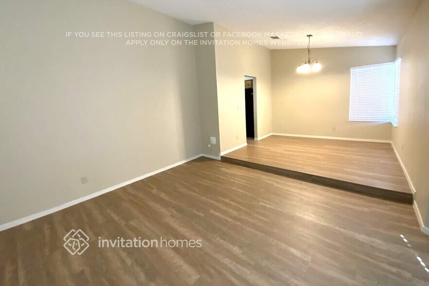 Building Photo - 4920 Evergreen Glen Dr