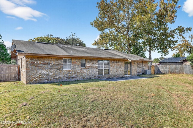 Building Photo - 551 William Penn St