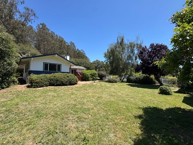 Building Photo - 640 Peaceful Valley Dr