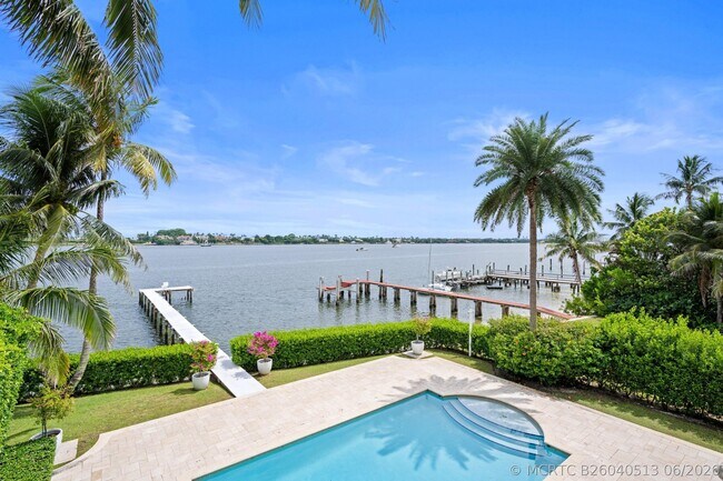 Building Photo - 3240 N Flagler Dr
