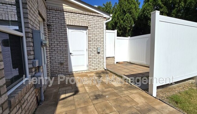 Building Photo - 113 Grande Sky Ct