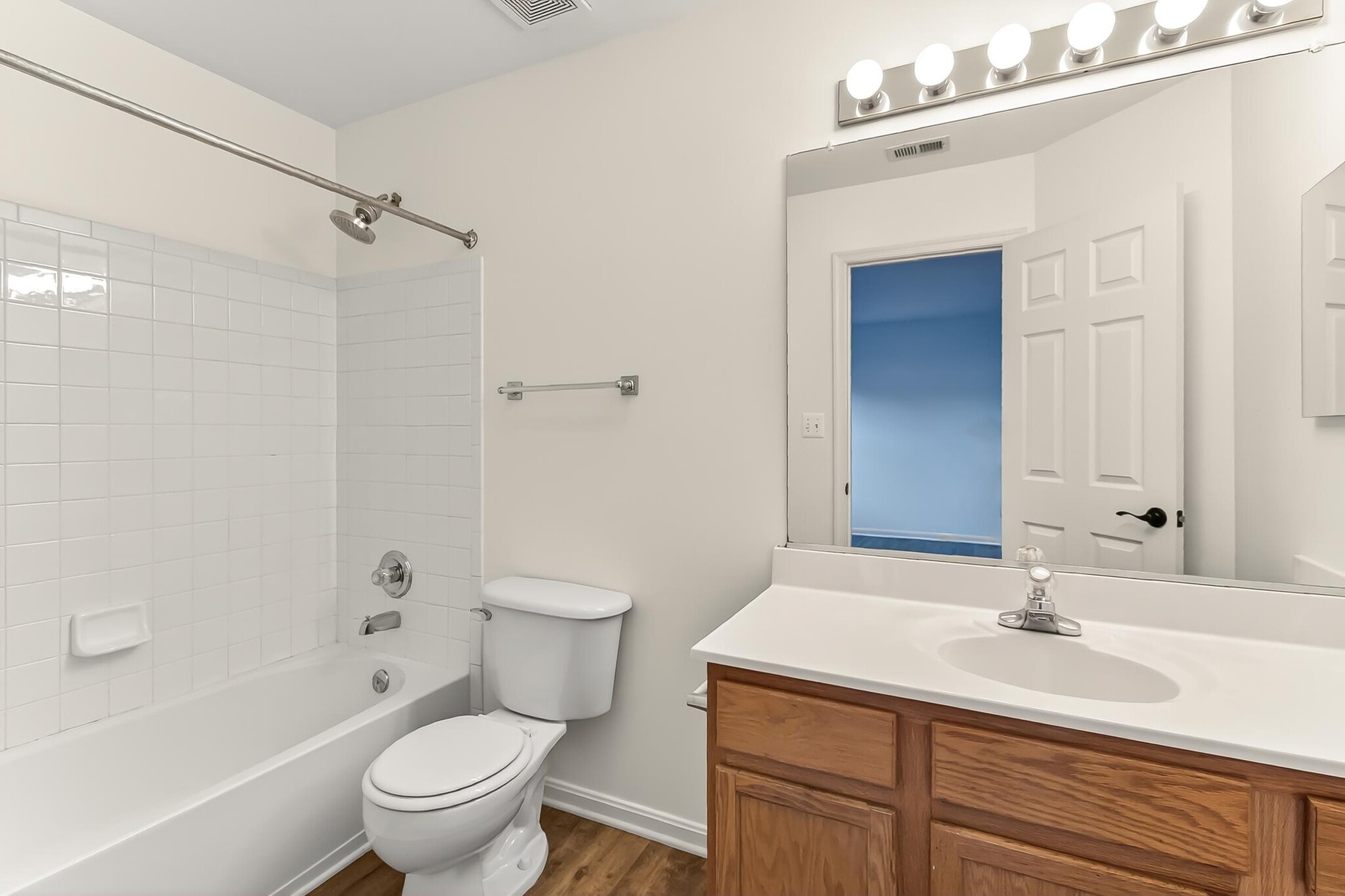 Building Photo - 239 Golden Larch Ter NE