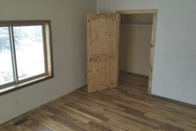 Building Photo - 12861 Mountain View Pl