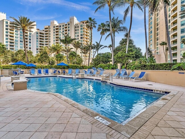 Building Photo - 3720 S Ocean Blvd