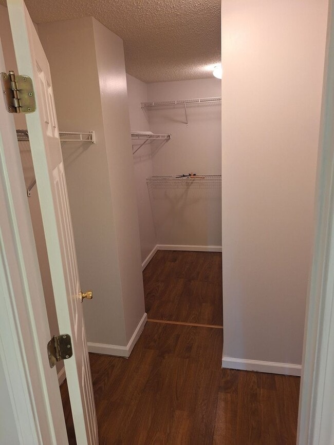 Building Photo - Wonderful Four Bedroom Home Located in Nor...