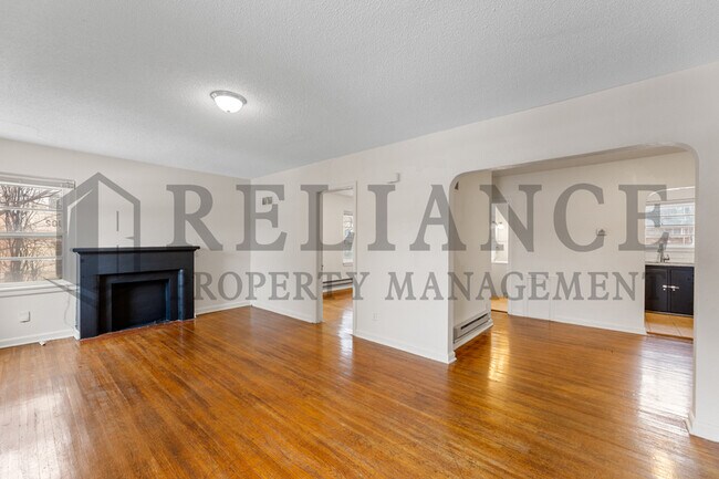 Building Photo - 3304 E Douglas Ave