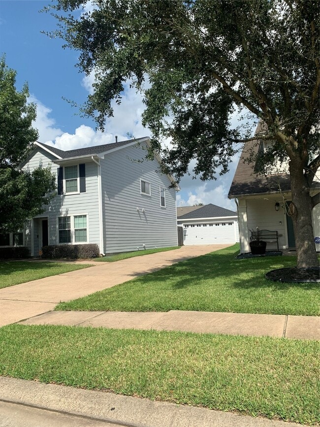 Building Photo - 19818 Lindenwick Ct