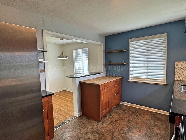 Building Photo - 646 S Canosa Ct
