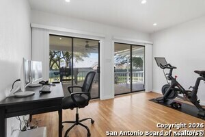 Building Photo - 107 Oak Crest