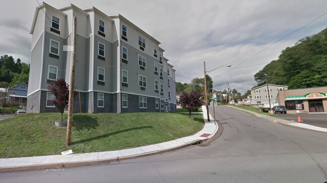 Primary Photo - 150 Eyer St