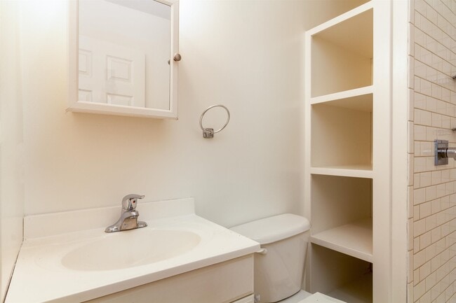 Building Photo - 7 Fletcher Pl