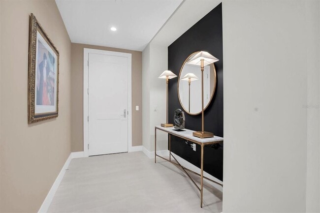 Building Photo - 301 1st St S