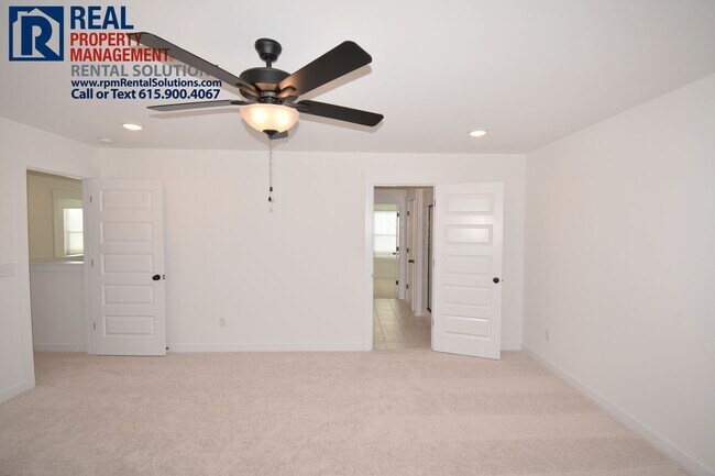 Building Photo - Gorgeous 3 bd home in Murfreesboro off of Veterans Pkwy. Loft and Office!