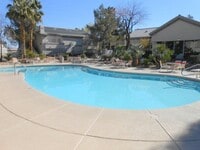 Building Photo - Spacious 2 Bedroom Condo in Gated Community