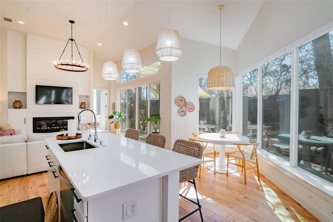 Building Photo - 8307 Hathaway Dr