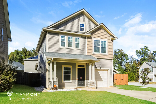 Building Photo - Charming 2-story 3 Bedroom