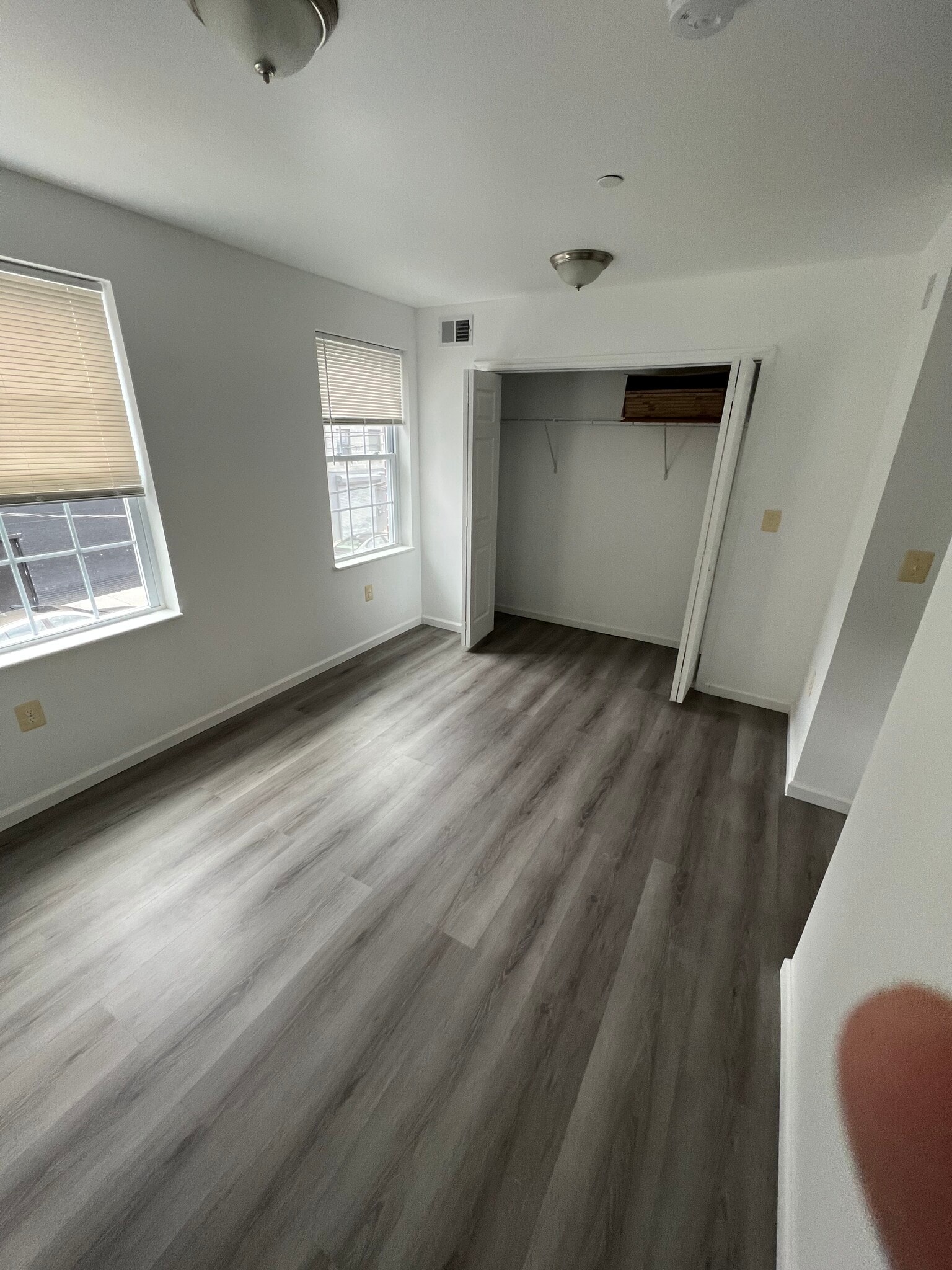 Building Photo - 1025 Buttonwood St