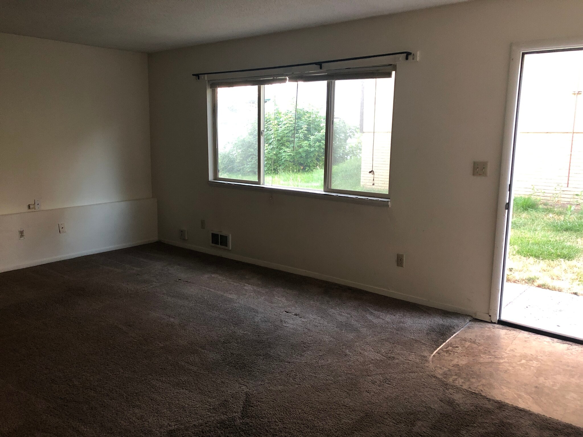 Building Photo - 518 SW City View St