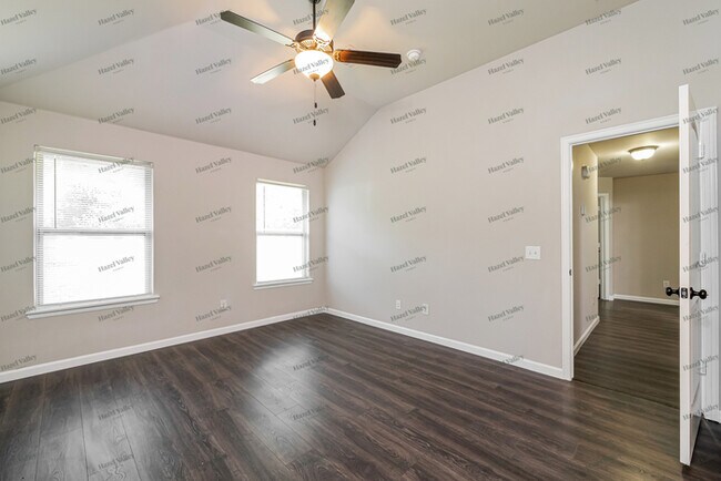 Building Photo - 1225 Hickory Creek Dr