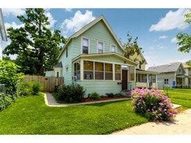 Building Photo - 894 Beech St
