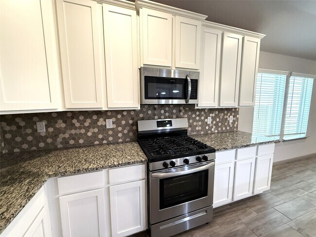 Building Photo - 7955 Fijian Cypress Dr