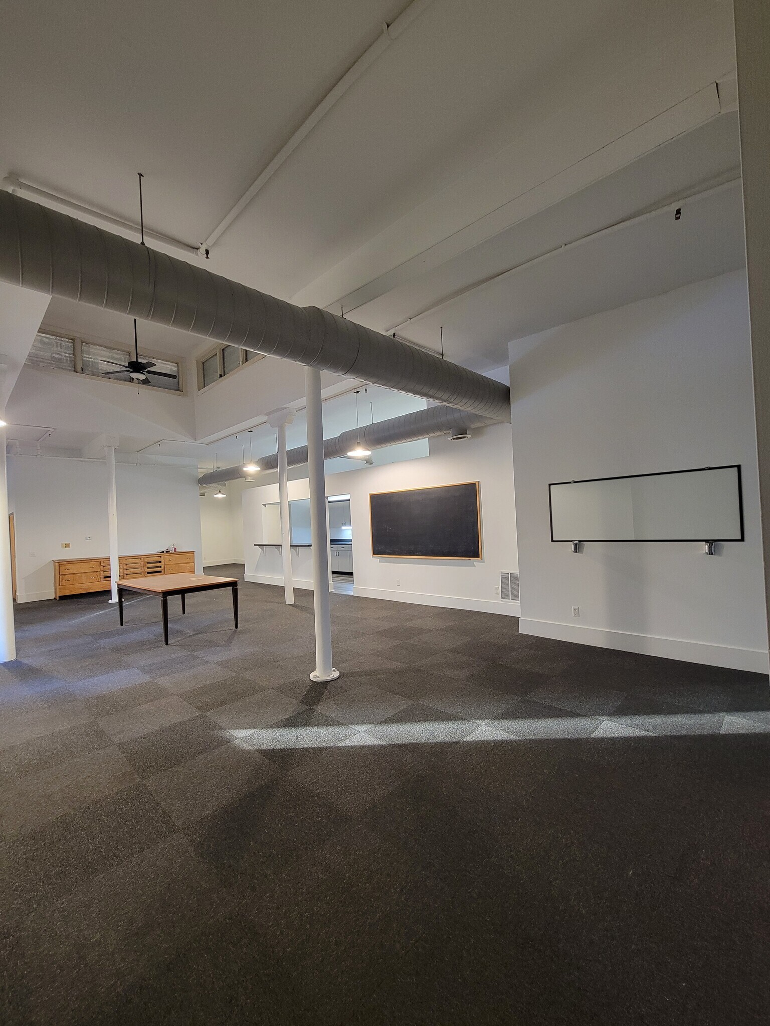 Building Photo - 122 N 3rd St